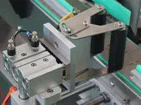Automatische Orientierungs-Etikettiermaschine
