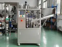 Ultraschall-Tubenfüll- und Verschließmaschine
