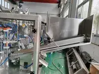 Ultraschall-Tubenfüll- und Verschließmaschine
